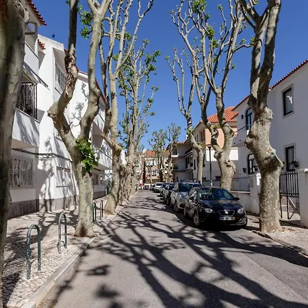 Apartment Joivy Impressive Flat Near The Carcavelos (Lisbon)