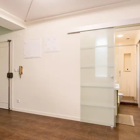 Joivy Impressive Flat Near The Daire Carcavelos (Lisbon)